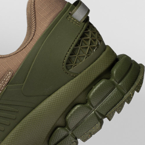 NIKE ZOOM VOMERO 5 ROAM 舒适防水低帮城市通勤跑步鞋FV2295-201 - 图3