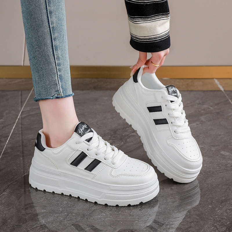 春季增高女鞋黑白板鞋2026新款真皮学生小白鞋34码百搭轻便运动鞋,淘宝优惠券,粉丝福利购,淘宝优惠卷