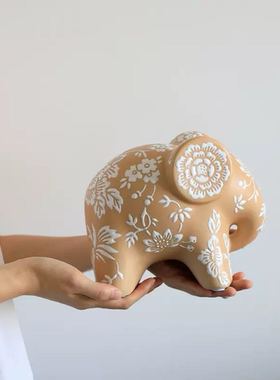 民族风陶瓷大象浮雕保平安摆件