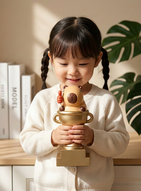 轻奢萌宠小熊树脂桌面摆件