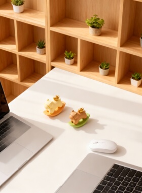 新中式树脂动物旋转桌面摆件礼盒