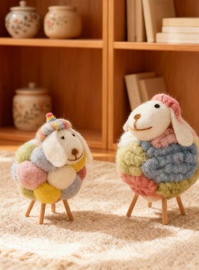 手工毛绒小羊可爱桌面摆件送礼