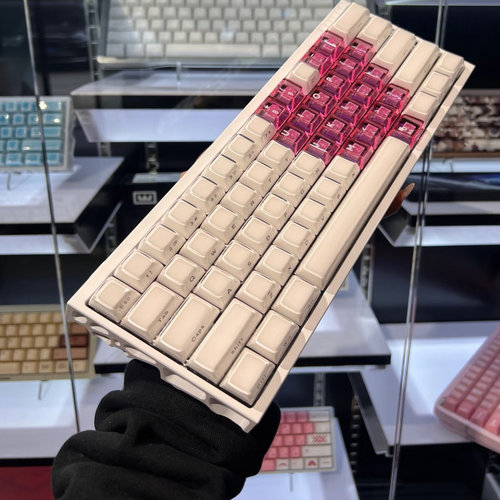 敲敲莓透明爱心水晶侧刻键帽透光粉色键盘键帽爱心雾透键帽小蜜蜂 - 图3