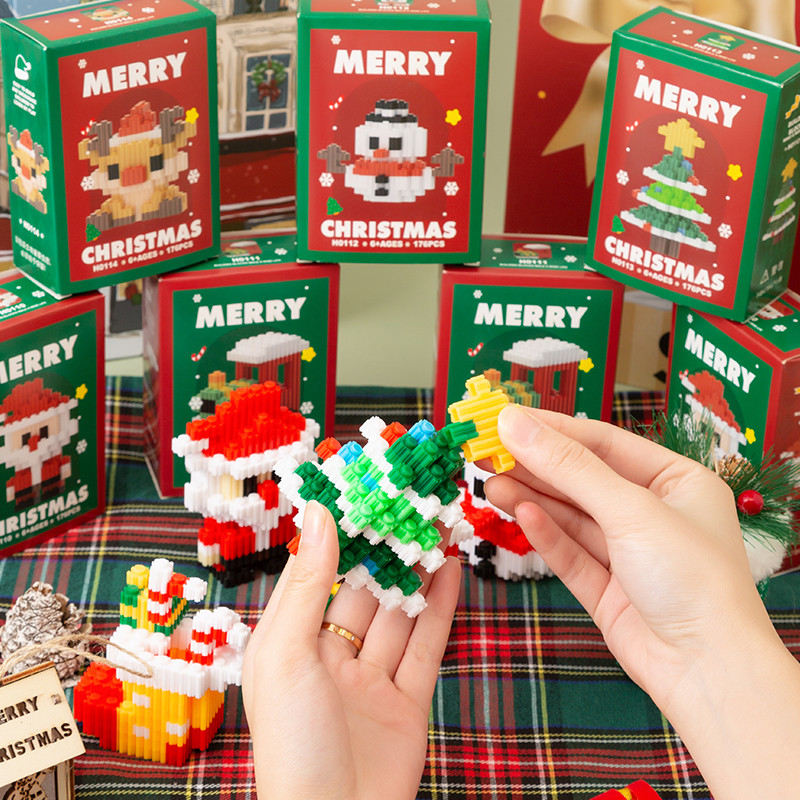 Prize Elk Assembled Christmas Building Blocks