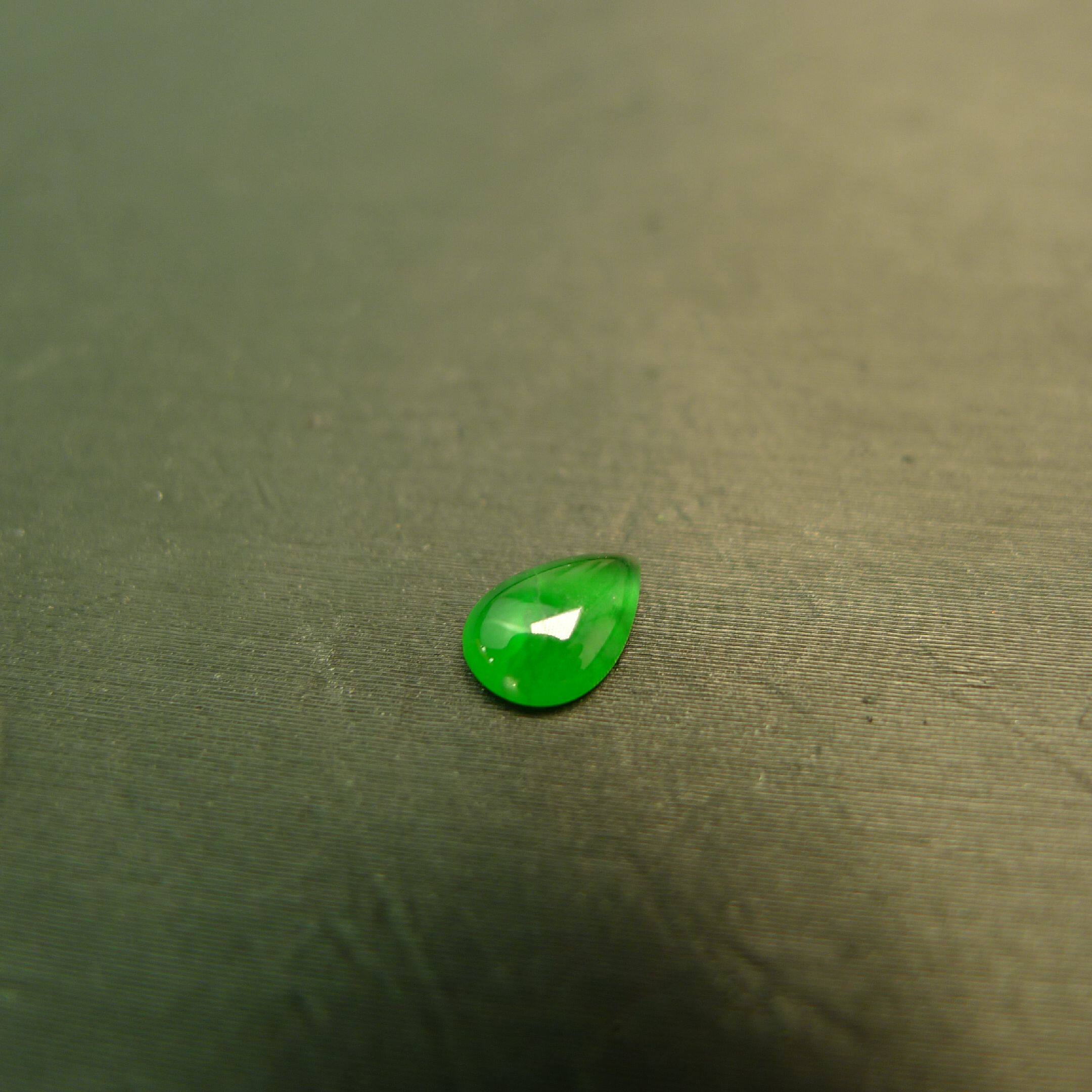 Ice full of green natural grade A jade drop-shaped ring surface