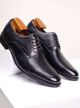 Men's leather shoes with genuine leather and British style