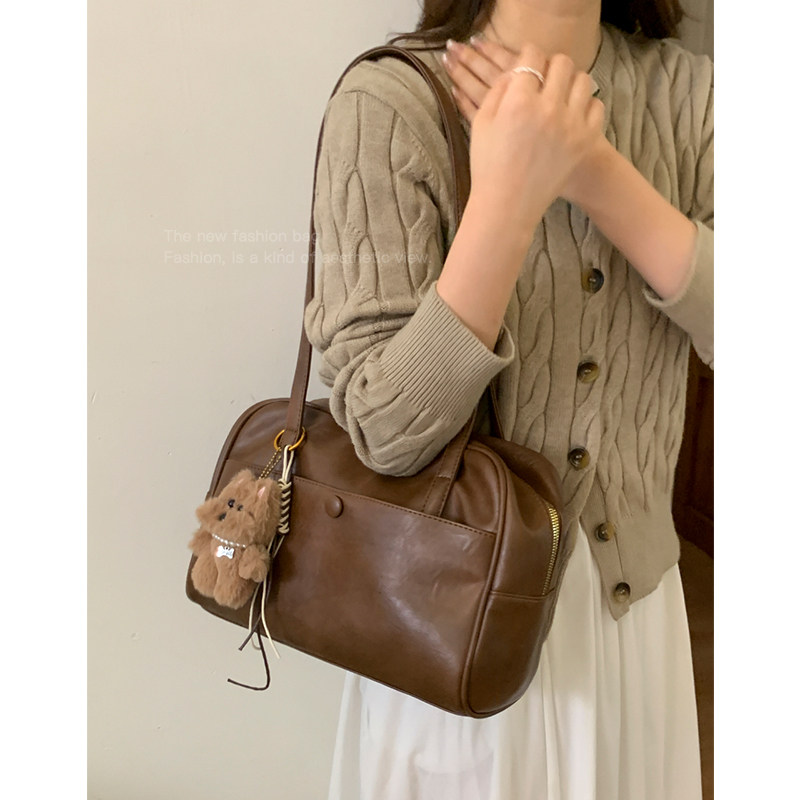 美拉德复古托特包包女2025新款秋冬单肩腋下包大容量通勤波士顿包,淘宝优惠券,粉丝福利购,淘宝优惠卷