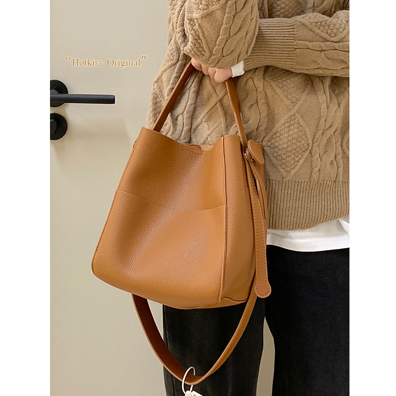 小众设计夏季包包女大容量2025新款通勤百搭单肩斜挎手提水桶包 - 图2