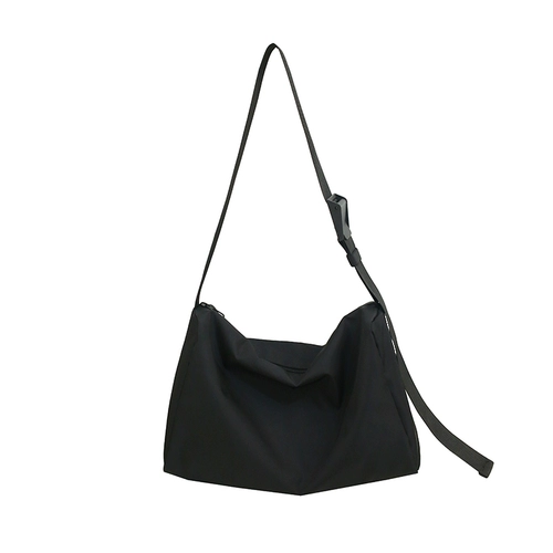 Мужское плечо косое