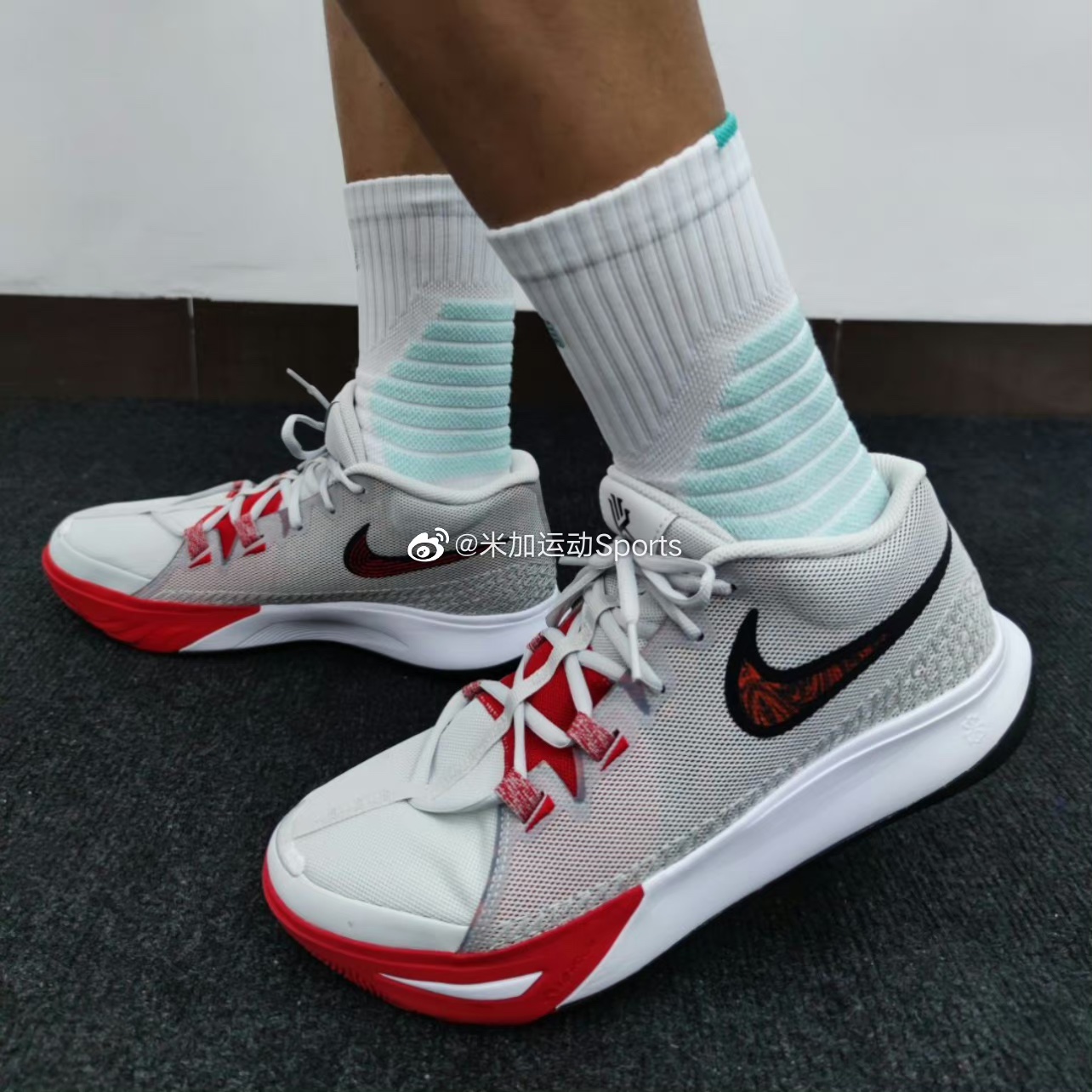 耐克Nike Kyrie Flytrap 6 EP 欧文6简版实战篮球鞋男DM1126-001 - 图1