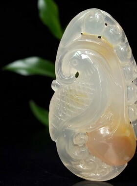 天然冰彩玉髓挂件晶洞聚宝盆男女