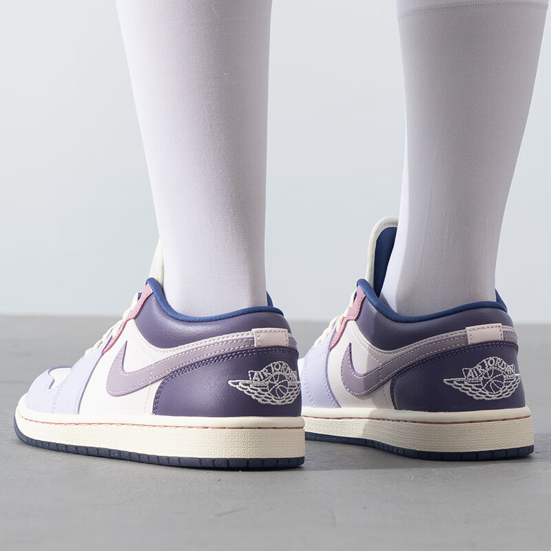 NIKE耐克女子AIR JORDAN 1 LOW低帮复古休闲运动篮球鞋DZ2768-651