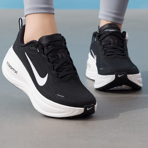 NIKE耐克女子VOMERO PLUS迈柔公路运动训练跑步鞋HV8154-002 - 图0