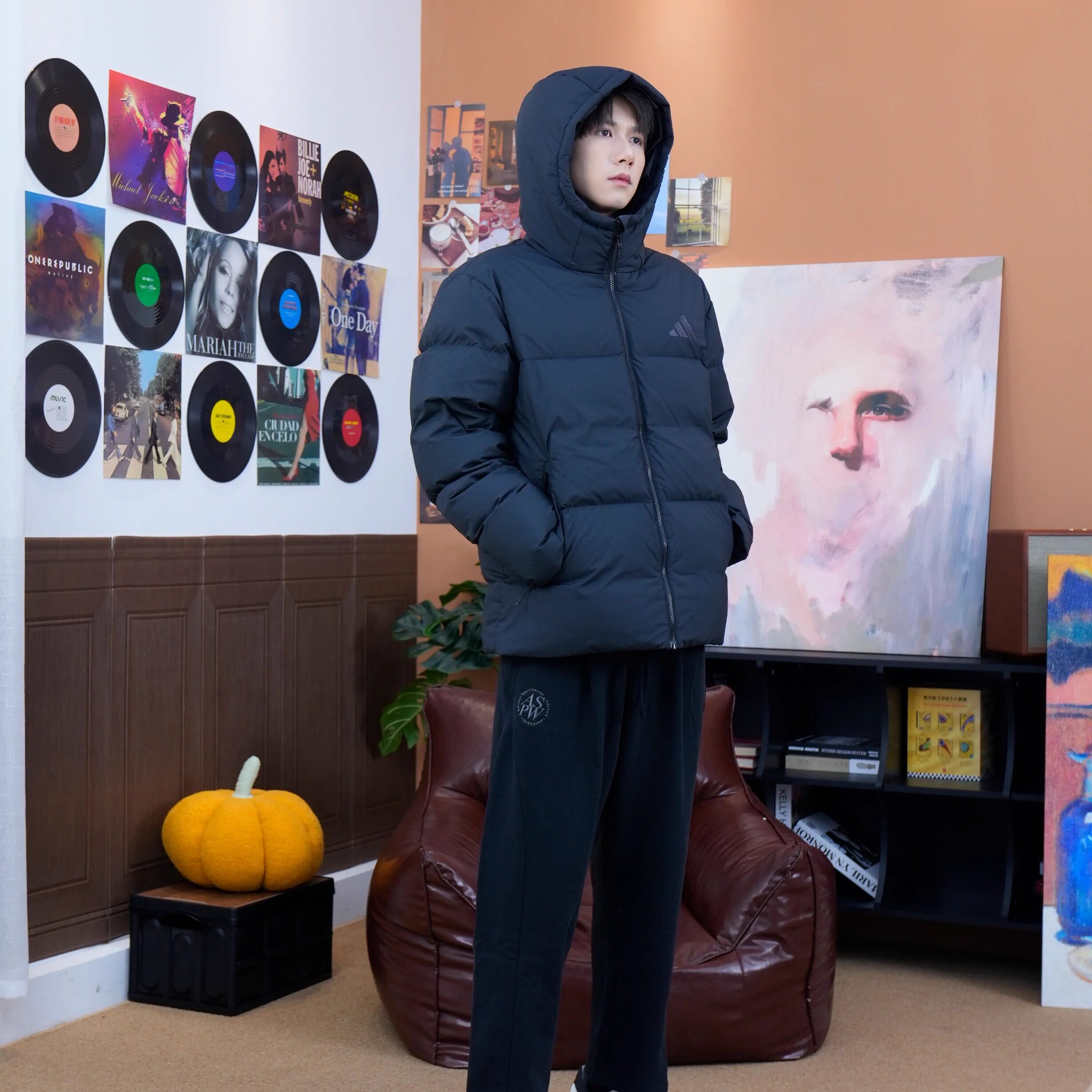 adidas阿迪达斯男子运动休闲羽绒服JV6187