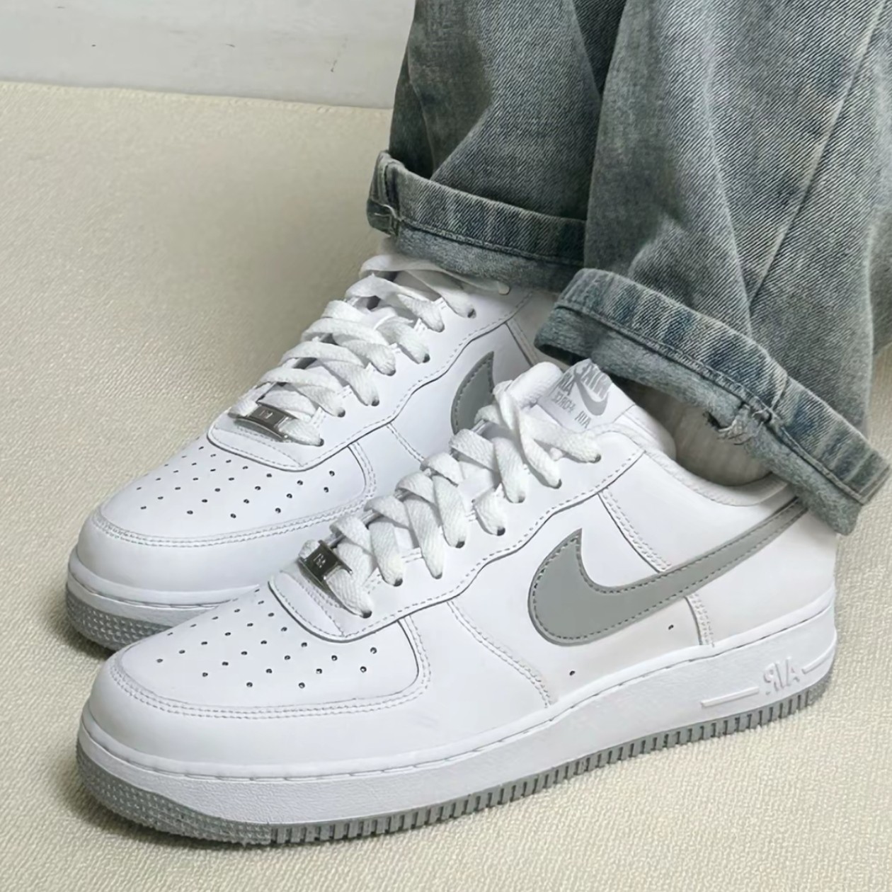 Nike耐克男鞋2024新款AIR FORCE 1空军一号休闲鞋板鞋FJ4146-100,淘宝优惠券,粉丝福利购,淘宝优惠卷