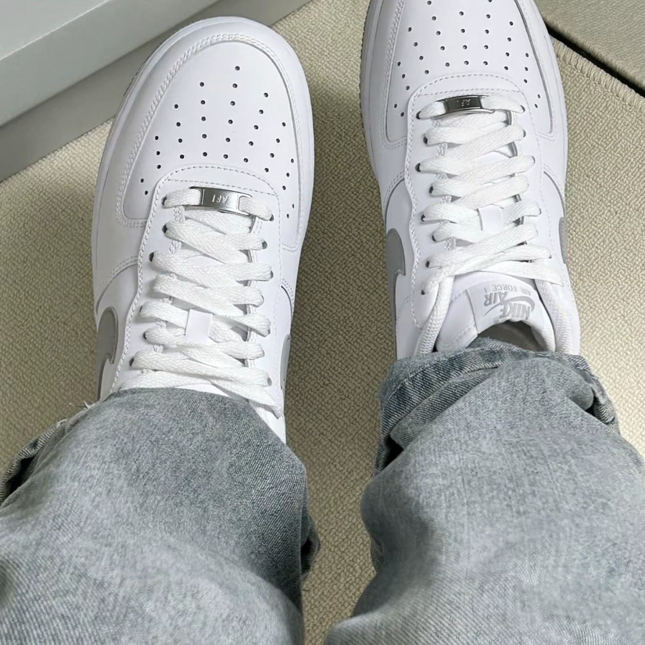 Nike耐克男鞋2024新款AIR FORCE 1空军一号休闲鞋板鞋FJ4146-100,淘宝优惠券,粉丝福利购,淘宝优惠卷