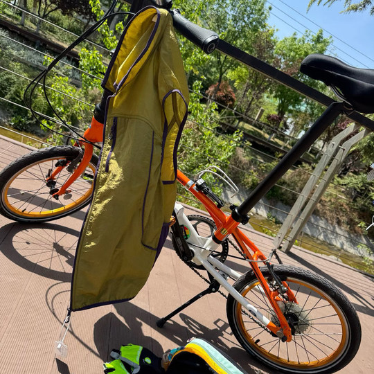 Awesome outfit! Mountain Dopamine Lightweight Waterproof Breathable Spring and Summer Fashionable Contrast Color Versatile Vest for Men and Women