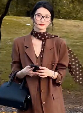 老钱风长条棕色波点丝巾围巾配饰