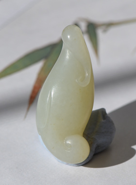 和田玉籽料吊坠（玉兰）25克