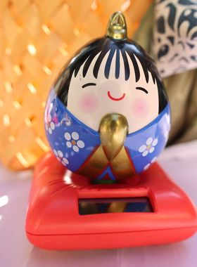 太阳能舞姬艺伎和服车载摆件