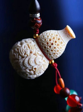 猛犸象牙镂空葫芦吊坠寓意福禄寿