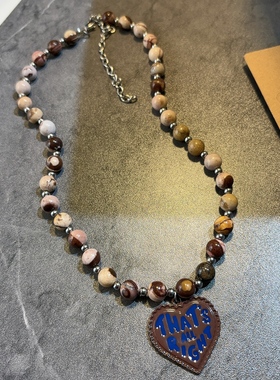 新款小众设计感紫色爱心字母珍珠串珠项链女锁骨链高级感串珠链