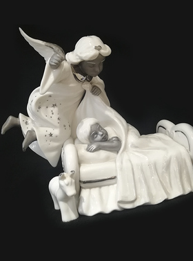 雅致西班牙陶瓷守护天使装饰摆件