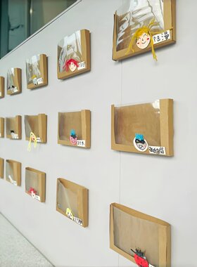 幼儿园倾听墙环创语言区透明盒子