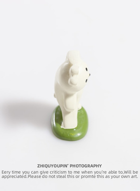 白色做早操兔子摆件树脂迷你工艺桌面微景观装饰品生日礼物