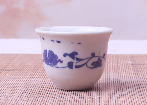 烈酒杯白酒杯景德镇陶瓷复古小酒杯  祭祀酒盅舞蹈道杯佛堂供奉杯 - 图1