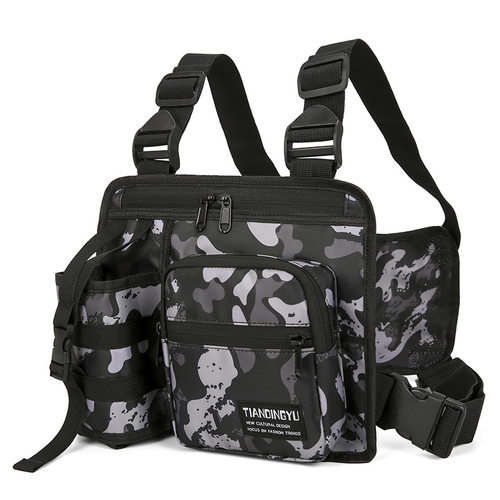 户外出行马甲背心包男士军迷战术野营胸包便携放手机水杯一体包 - 图2