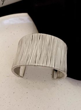 欧美风夸张金属手镯女小众设计感高级轻奢气质手环2025新款手饰