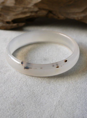 云上天然巴西水润推荐玉髓手镯