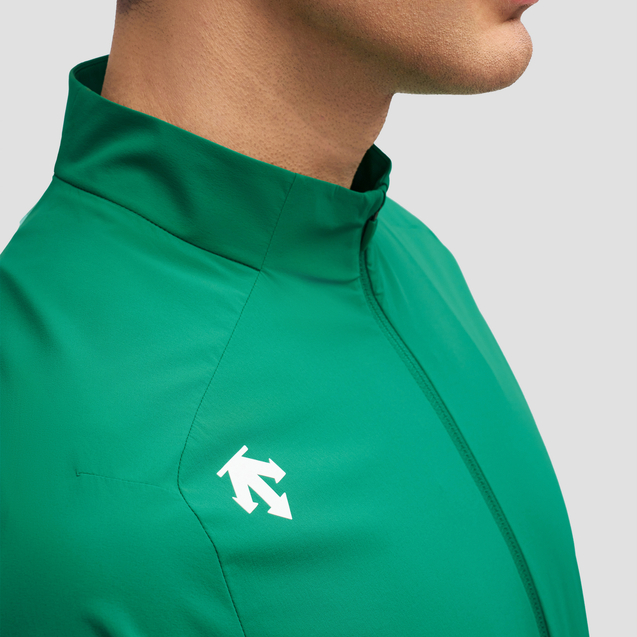 AWAKEN 男子破风Pro 接触瞬间凉感UPF100防晒 梭织上衣 DESCENTE - 图1