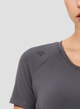 DESCENTE迪桑特WOMEN’S TRAINING女士凉感吸湿速干收腰短袖T恤