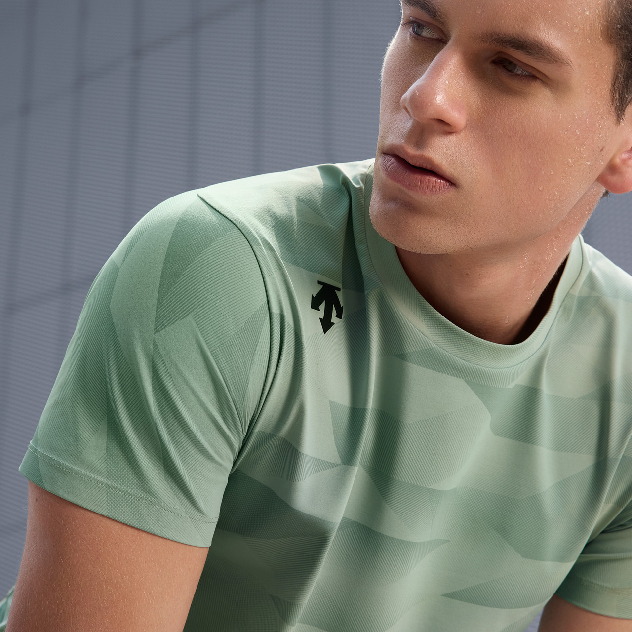 DESCENTE迪桑特TRAINING系列综训男士TOUGH速干短袖针织衫T恤,淘宝优惠券,粉丝福利购,淘宝优惠卷