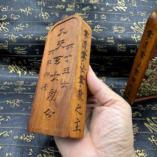 Tao Token Lei Zaomu Jiutian Xuannv Token Finely Carved Nine Heavens Xuannv Statue Hand-painted Gold Nine Heavens Xuannv Edict