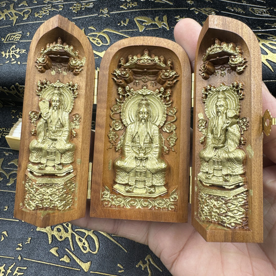 Taoist products Thunder and jujube wood Three-clear ancestor three-open statues of the three-open statues of the three-open statues of the three-open statues of the three-open statues of the three-open statues of the three-open bodies