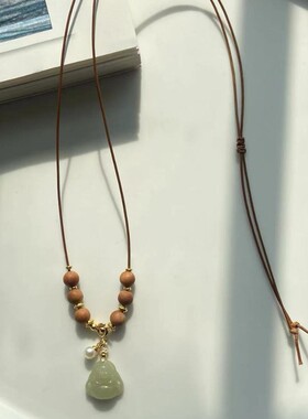 和田玉佛公搭配檀木手工编织绳吊坠项链毛衣链锁骨链轻奢百搭