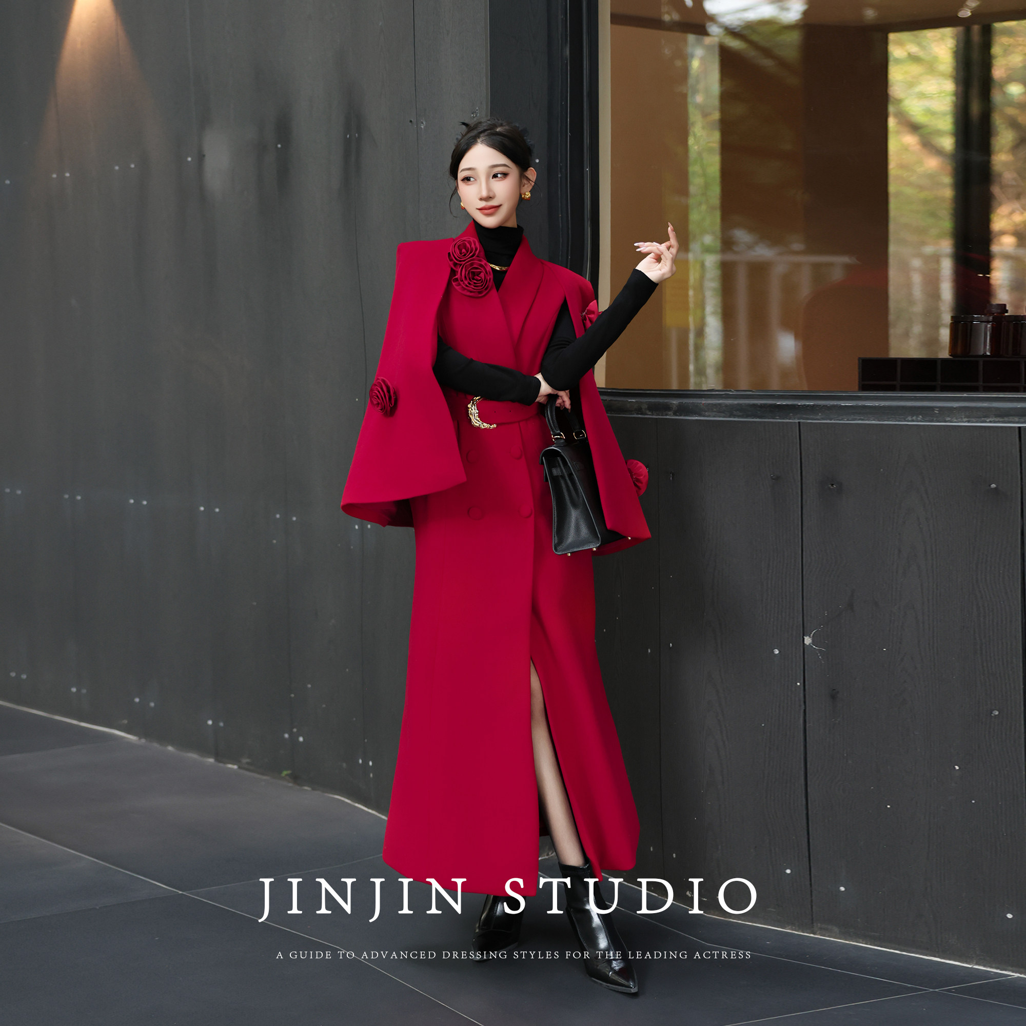 MD进进原创【盛世骄颜】2025冬季时尚显瘦设计感花朵披肩风衣外套,淘宝优惠券,粉丝福利购,淘宝优惠卷