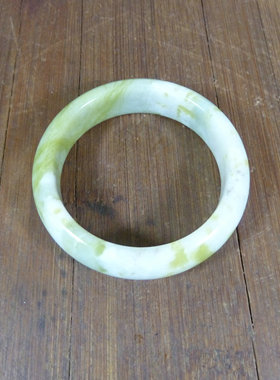 10158号 新疆哈密黄白色泥石玉手镯 镯子  圈口60mm