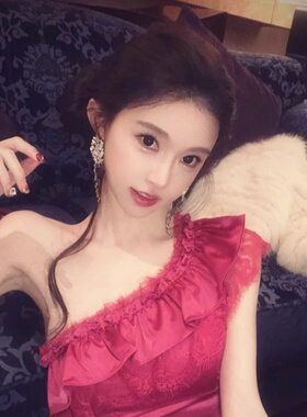 韩剧女主古早感水钻花朵耳环小妈感气质长款镶钻耳钉千金晚宴耳饰