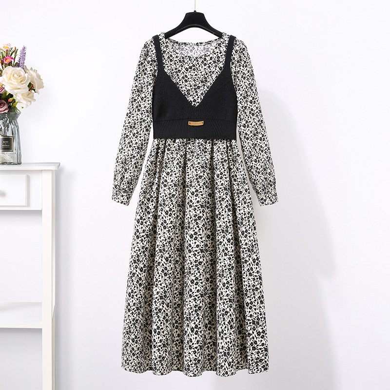 早春打底灯芯绒碎花2022春秋连衣裙 盟蔻连衣裙