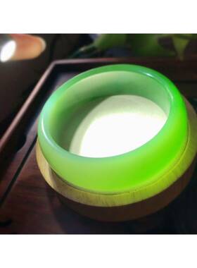 天然和田玉碧玉老坑料白加绿59.5mm宽版手镯 料子油油润润的 xe0