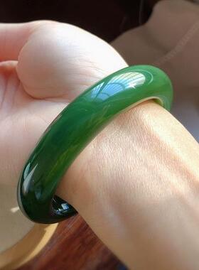 天然和田碧玉56圈口手镯 色美 料子油润 尺寸14*10mm配检测证书xe