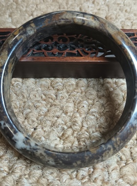 新疆哈密花伊丁手镯琥珀色纹路别致沉稳标准形圈口61mm宽14mm1958