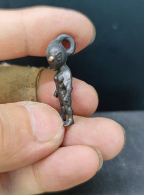 纯铜肌肉猛男凹凸曼卡通玩具钥匙扣挂件肌霸健身抖音公仔礼品创意