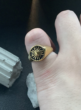 太阳-小拇指4号尾戒印章金色教父