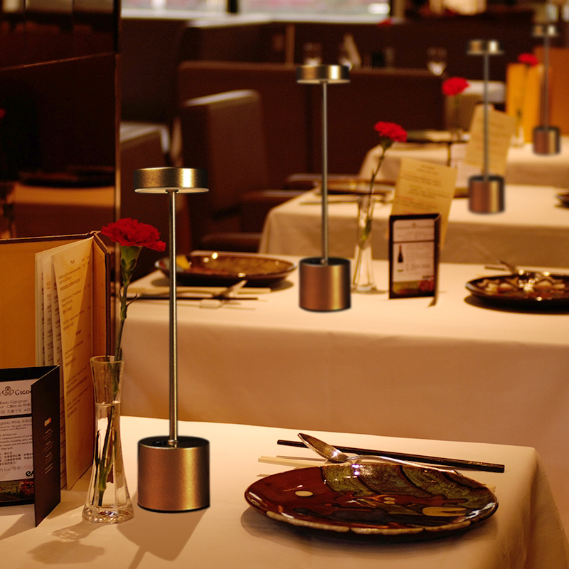 led酒吧充电台灯复古简约卧室清吧餐厅小夜灯触摸桌灯新款氛围灯