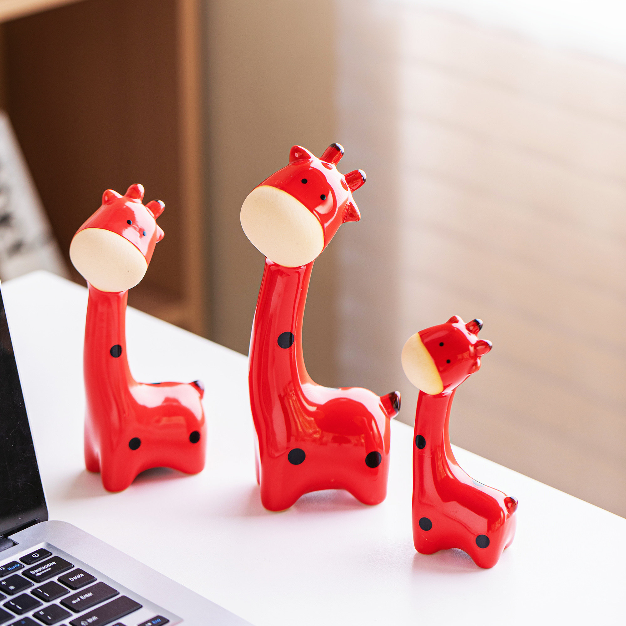 创意陶瓷长颈鹿工艺品一家三口景德镇摆件家居装饰花园小动物装饰,淘宝优惠券,粉丝福利购,淘宝优惠卷